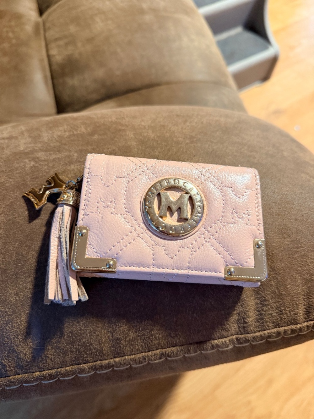 Metrocity pink wallet